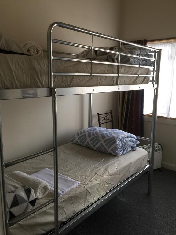 Cromwell Backpackers Vandrarhem Exteriör bild